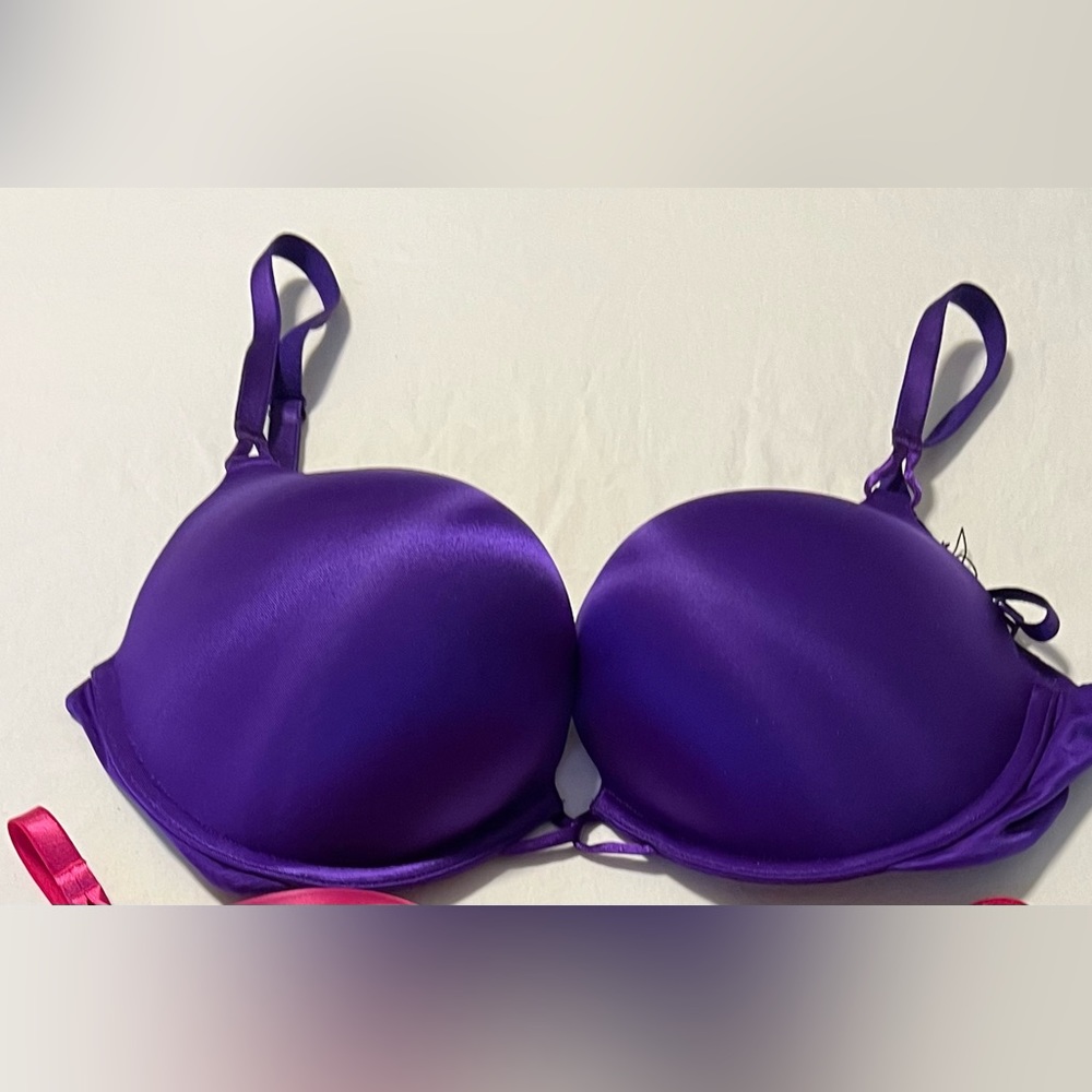 NEW Victoria Secret Bombshell Bra